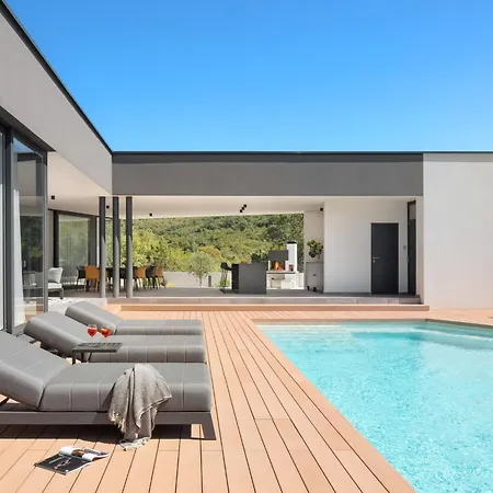 Nyaraló H2 By Interhome *