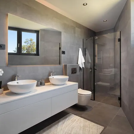 H2 By Interhome